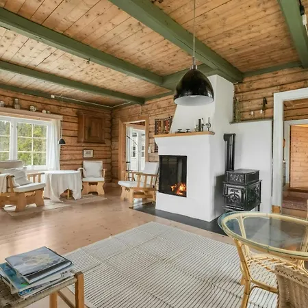 Hébergement de vacances Log With Private Waterfront And Views Hedalen