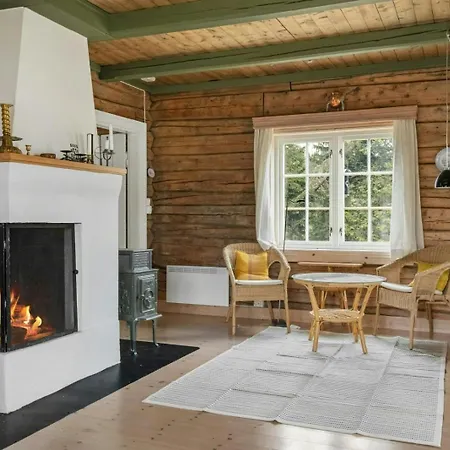 Hébergement de vacances Log With Private Waterfront And Views Hedalen
