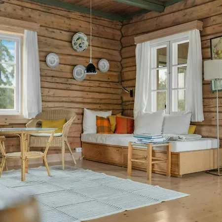 Log With Private Waterfront And Views Hedalen