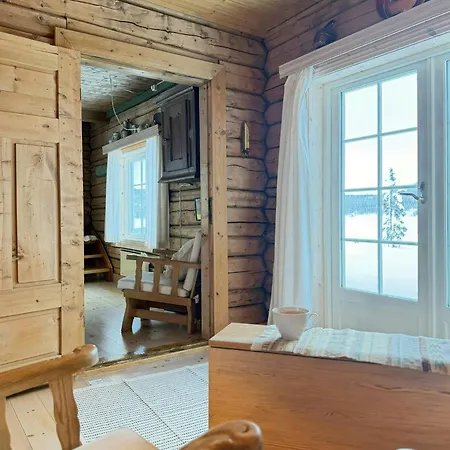 Log With Private Waterfront And Views * Hedalen