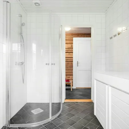 Log With Private Waterfront And Views Hébergement de vacances Hedalen