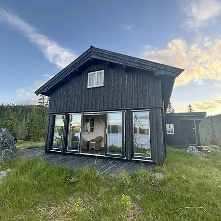 Log With Private Waterfront And Views Hébergement de vacances