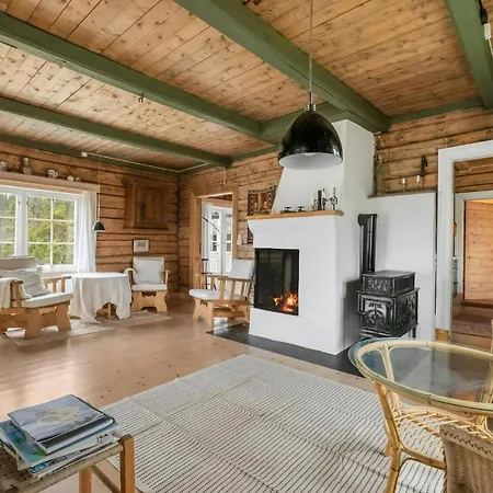 Log With Private Waterfront And Views Hébergement de vacances Hedalen