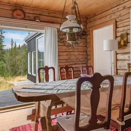 Hébergement de vacances Log With Private Waterfront And Views *
