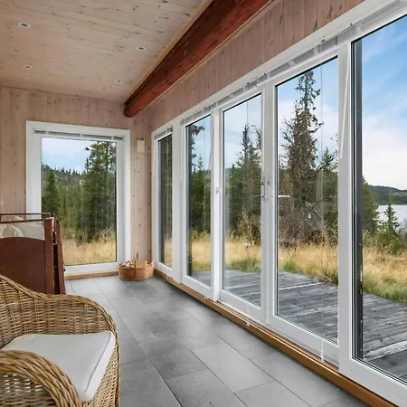 Hébergement de vacances Log With Private Waterfront And Views Hedalen