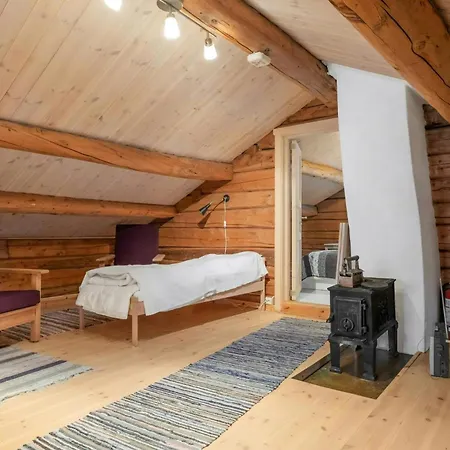 Log With Private Waterfront And Views * Hedalen