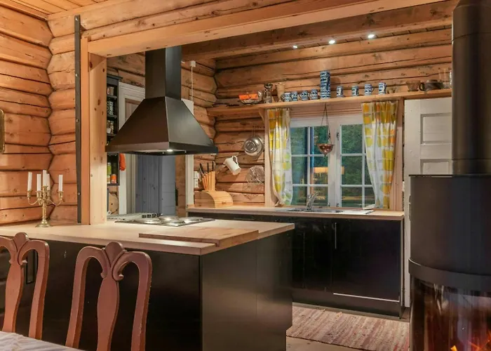 Log With Private Waterfront And Views Semesterbostad