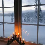 Hébergement de vacances Log With Private Waterfront And Views Hedalen