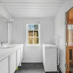 Log With Private Waterfront And Views Hébergement de vacances